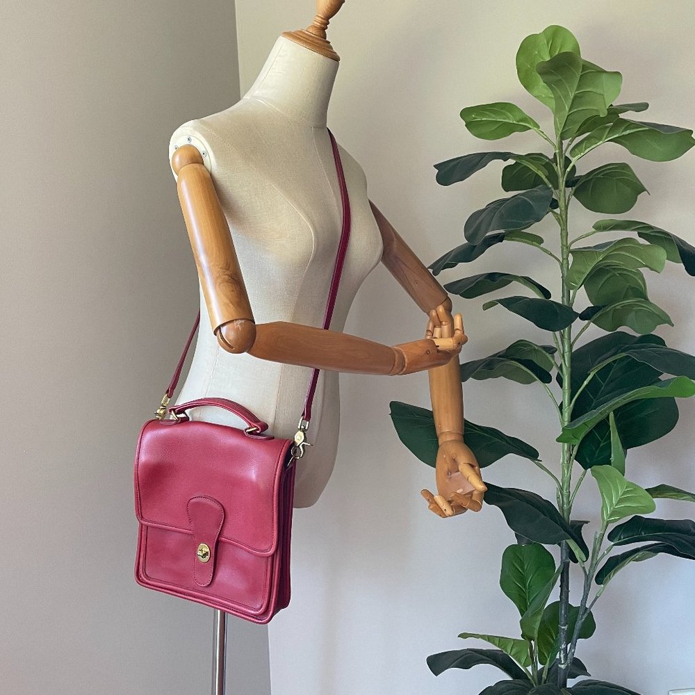 COACH Vintage Station Bag, #5130, Coach Red Leather Crossbody Bag - Picture 3 of 11